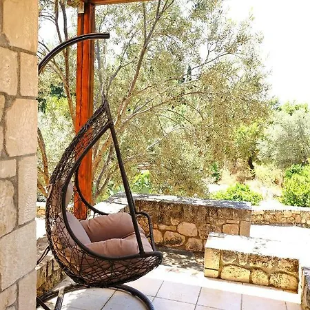 Pyrgos Ralli Estate * Aegina